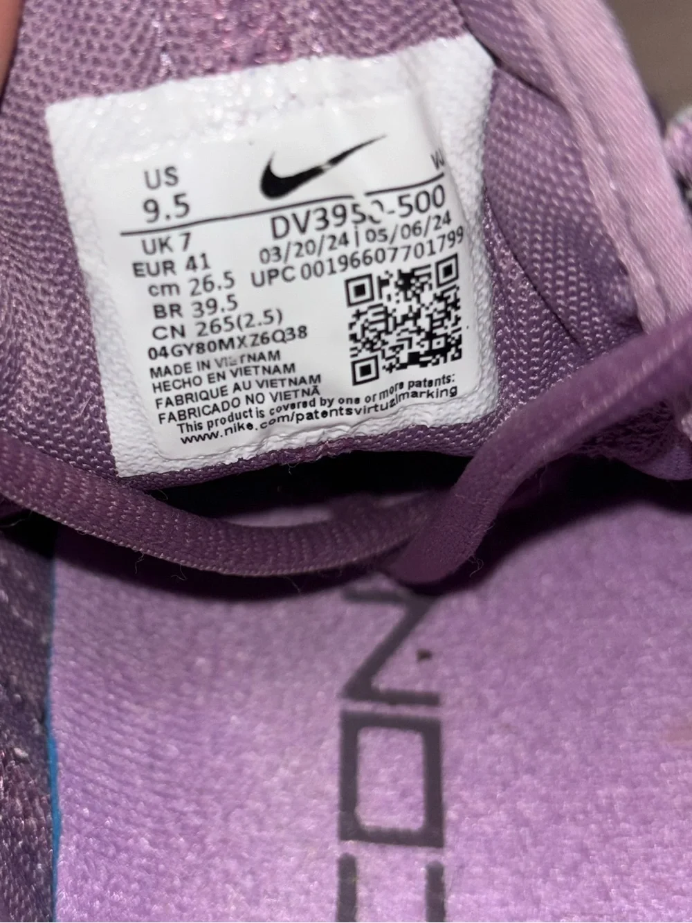 Nike women’s Metcon 5 mauve platinum bone sneakers purple gym shoes size 9.5
